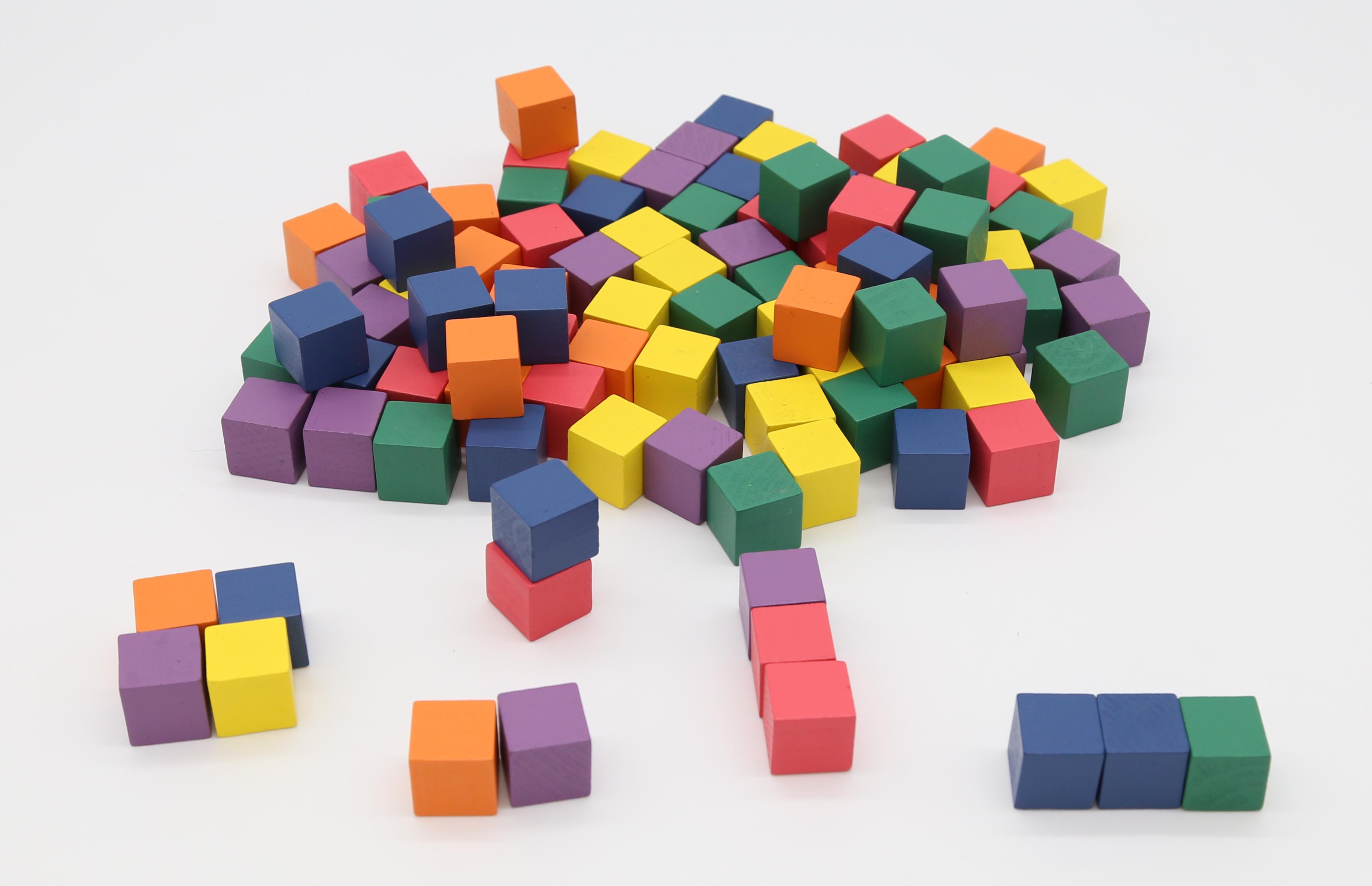 Cubes en bois 1.1.JPG