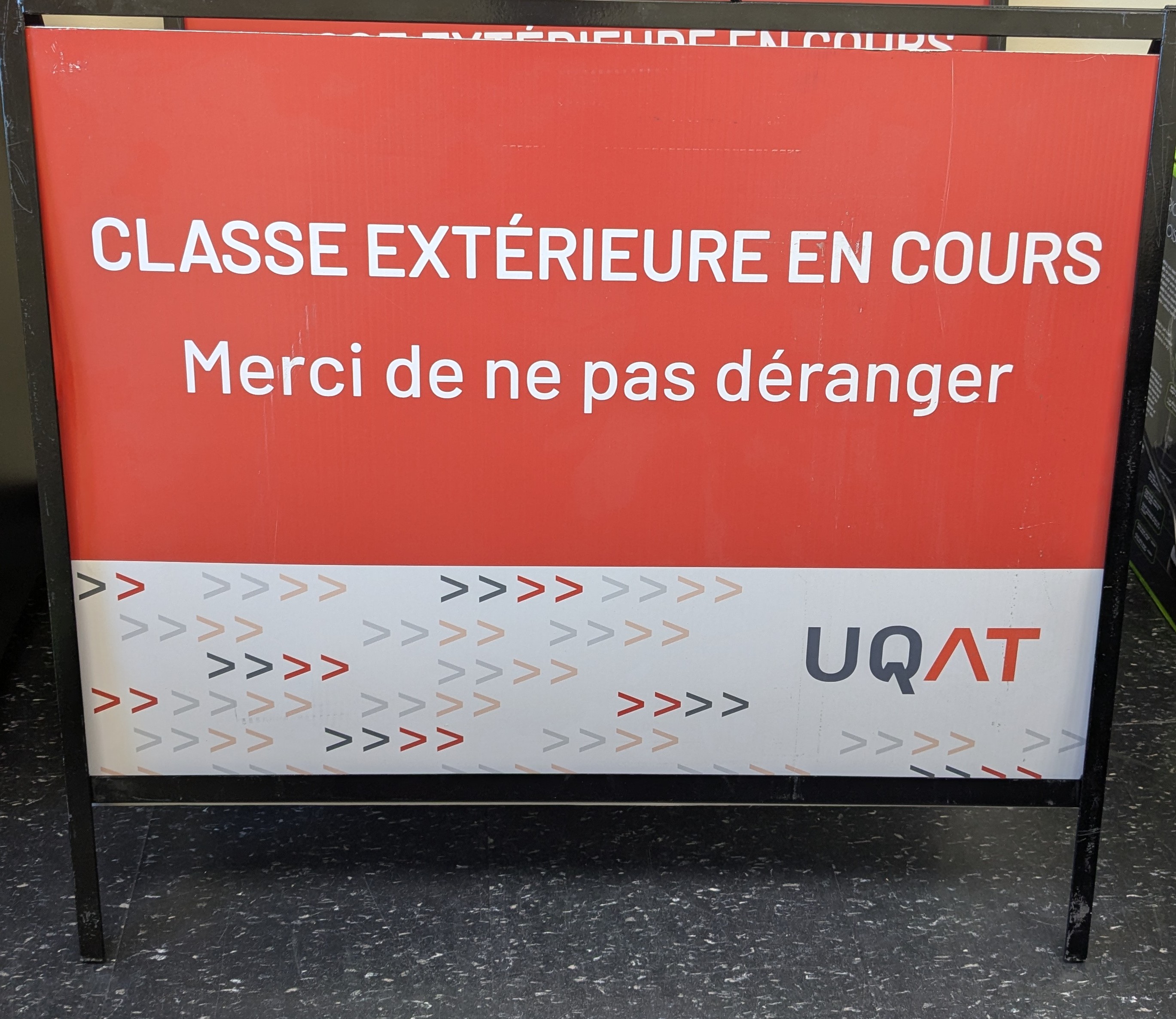 Panneaux classe extérieure.jpg
